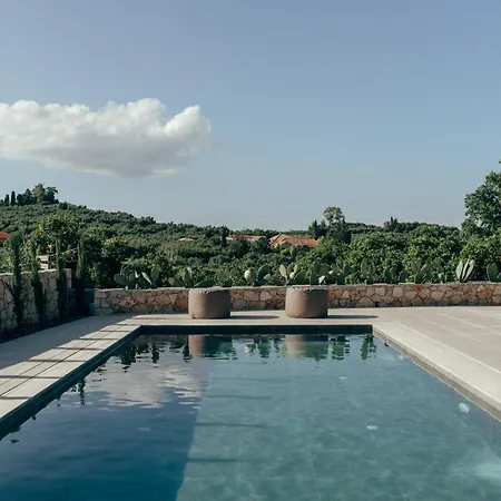 Pervoli Farmhouse Romírion